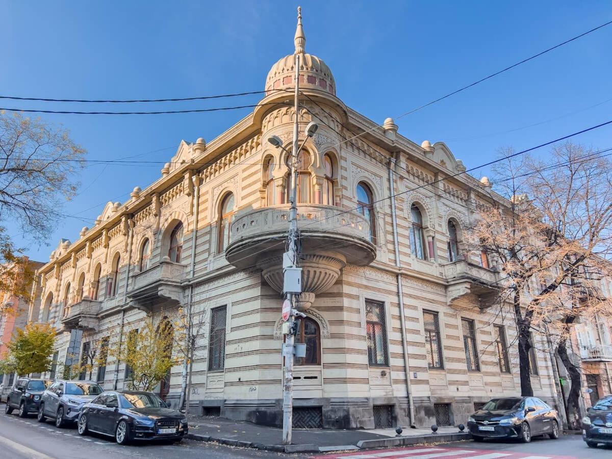Sofiko Apartment In A Legendary Building Тбілісі Екстер'єр фото
